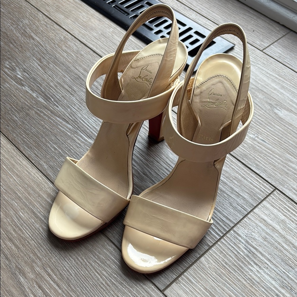 Christian Louboutin Cream Heels Elegant Design